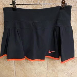 Nike dri-fit black skirt tennis running, EUC size small